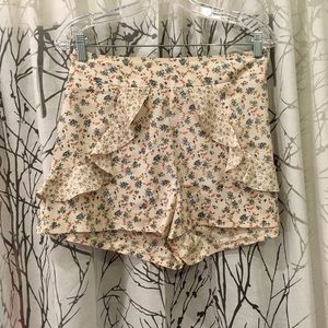 Floral ruffle bow shorts